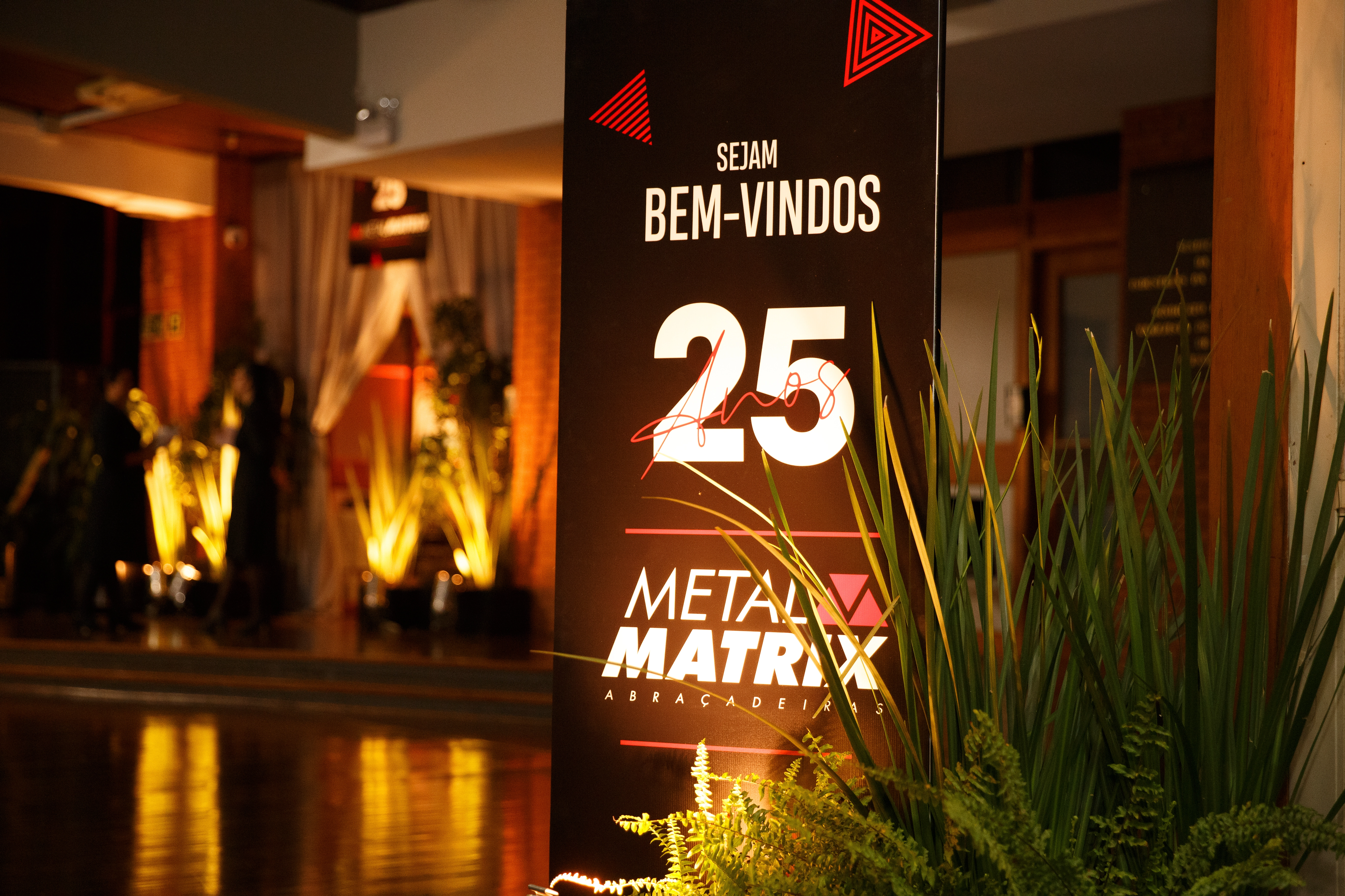 Celebrating 25 years with a special event with all company professionals 